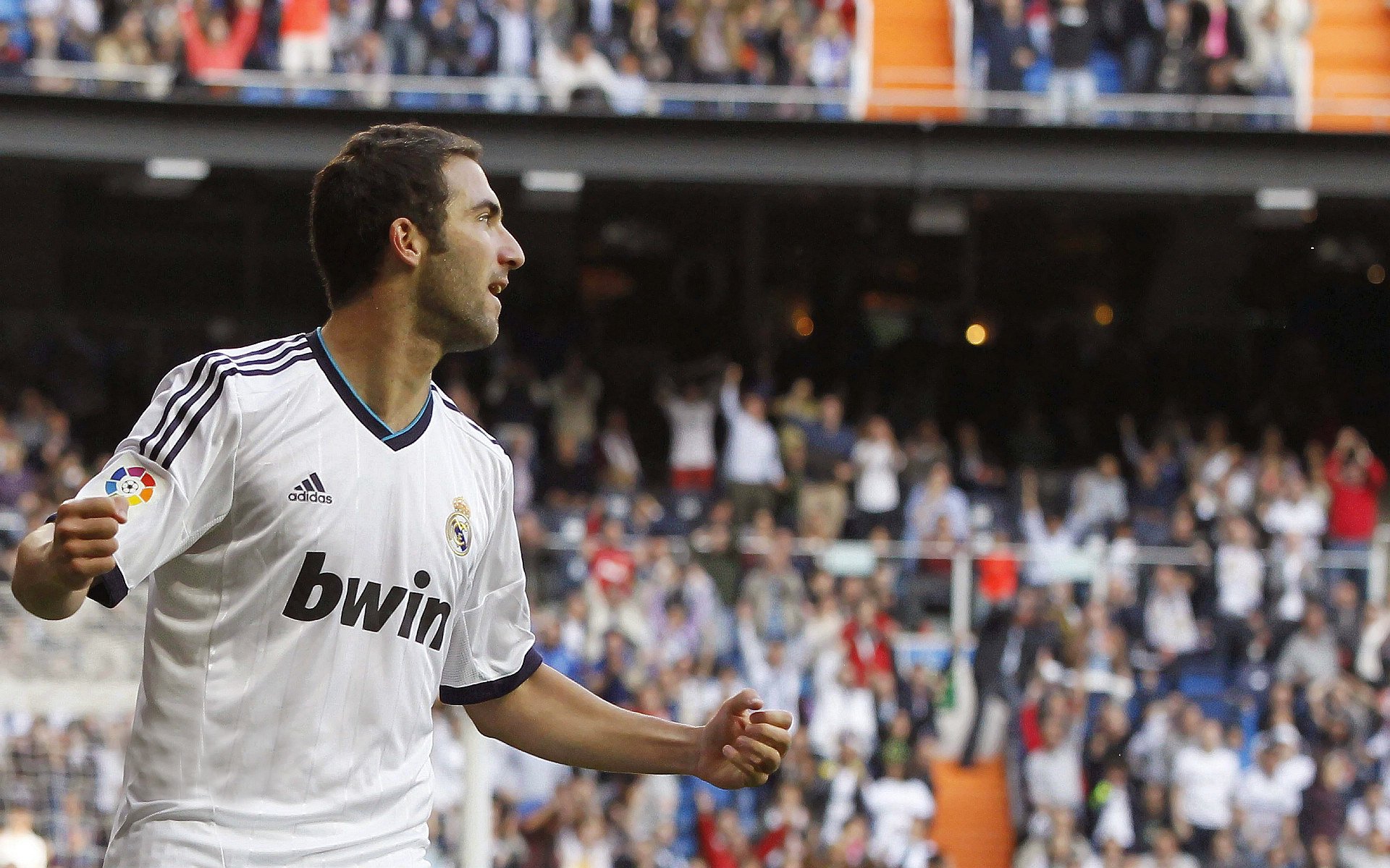 雷霆万钧！戈贝尔统治全场，法国铁塔正面击溃广东防线